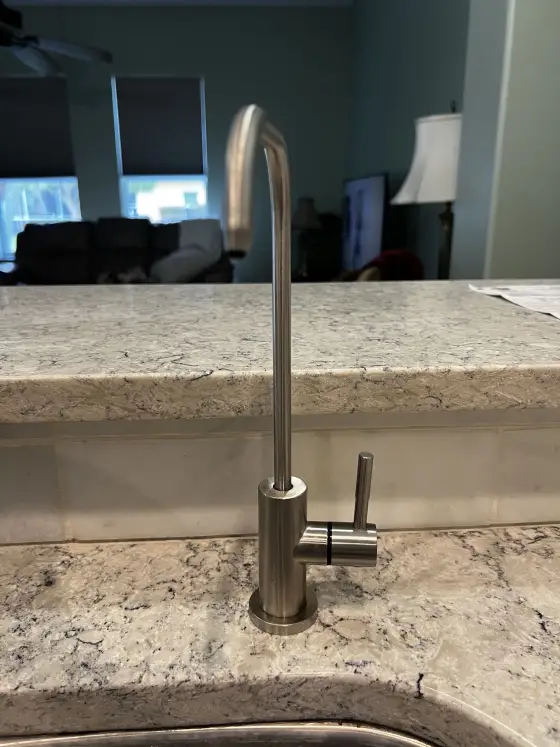 Dedicated drinking-water faucet installed on a granite counter